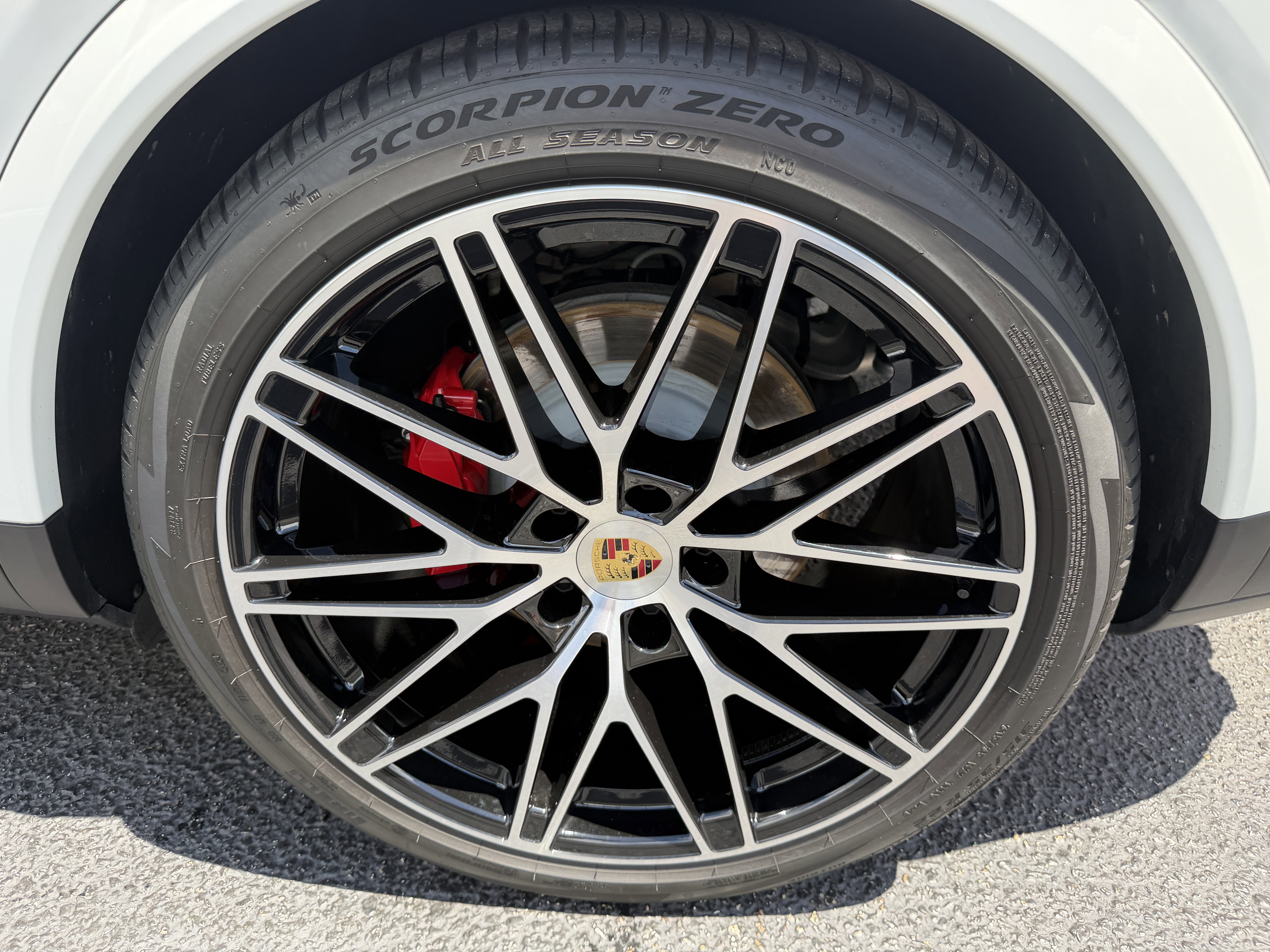 Certified 2024 Porsche Cayenne S AWD/4WD image 9
