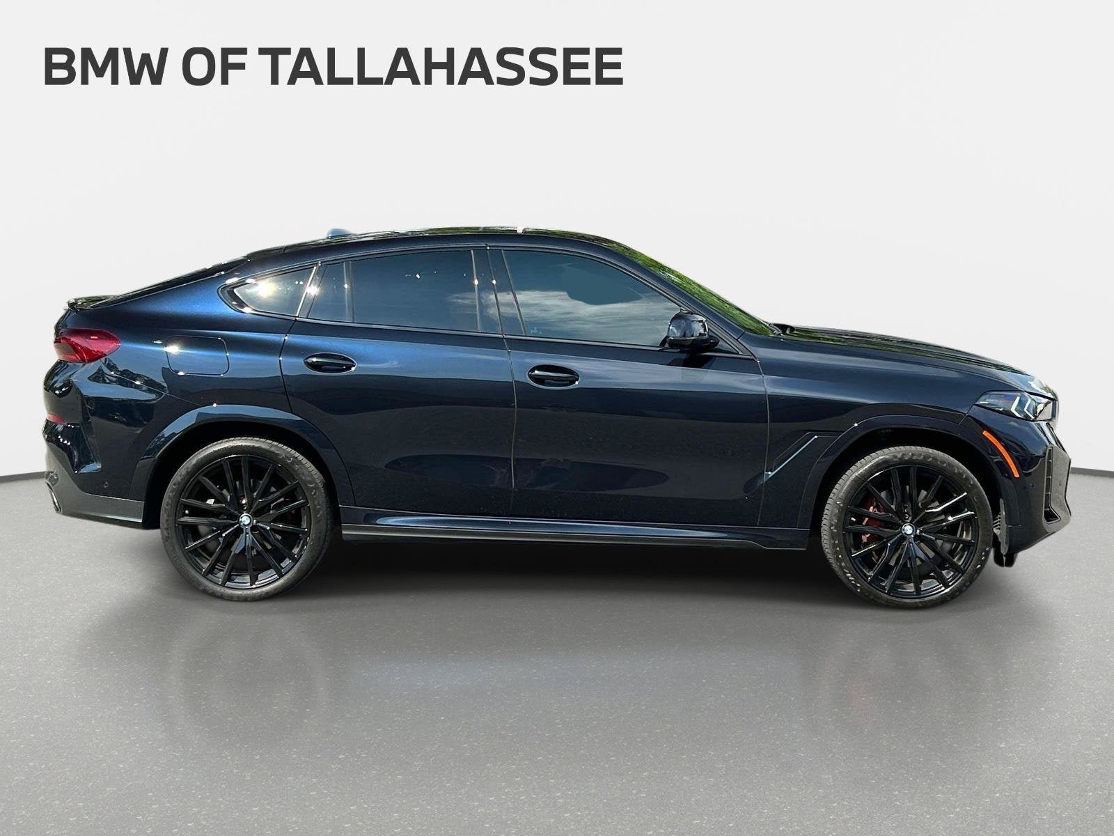 Used 2024 BMW X6 xDrive40i w/ Premium Package AWD/4WD image 4