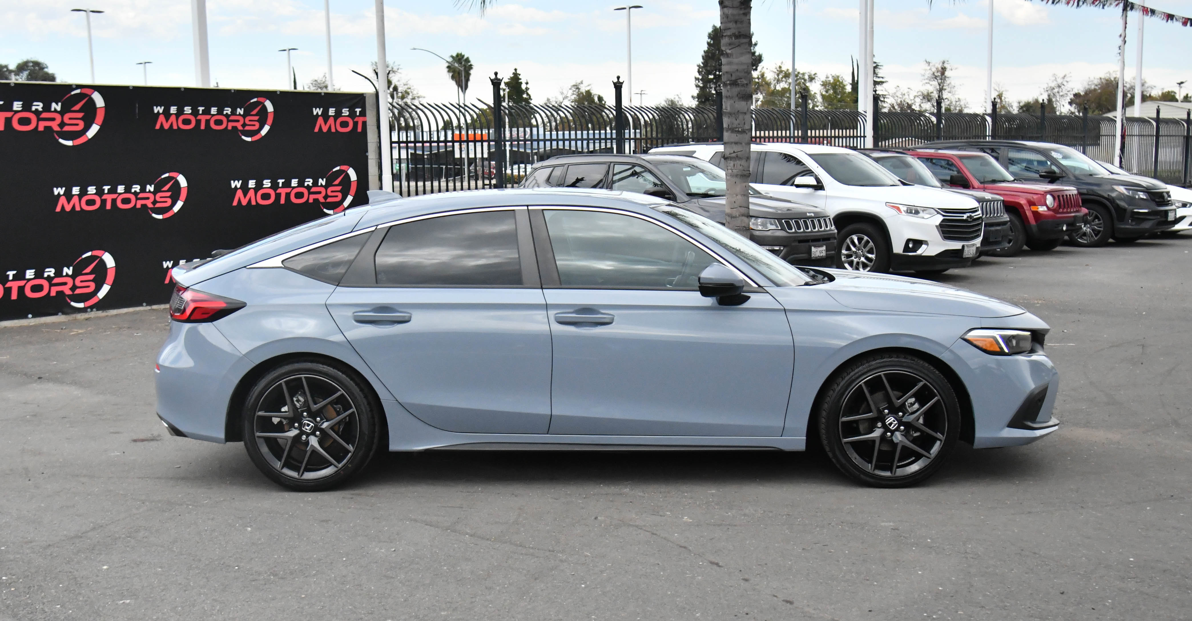 Used 2024 Honda Civic Sport Touring image 9