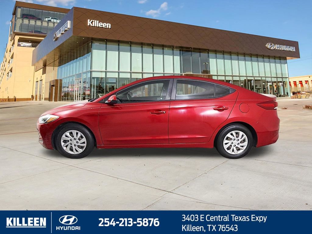 Used 2018 Hyundai Elantra SE w/ Cargo Package FWD image 4