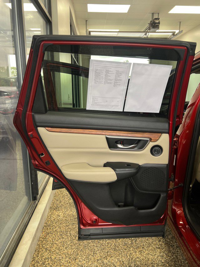 Used 2018 Honda CR-V Touring image 17