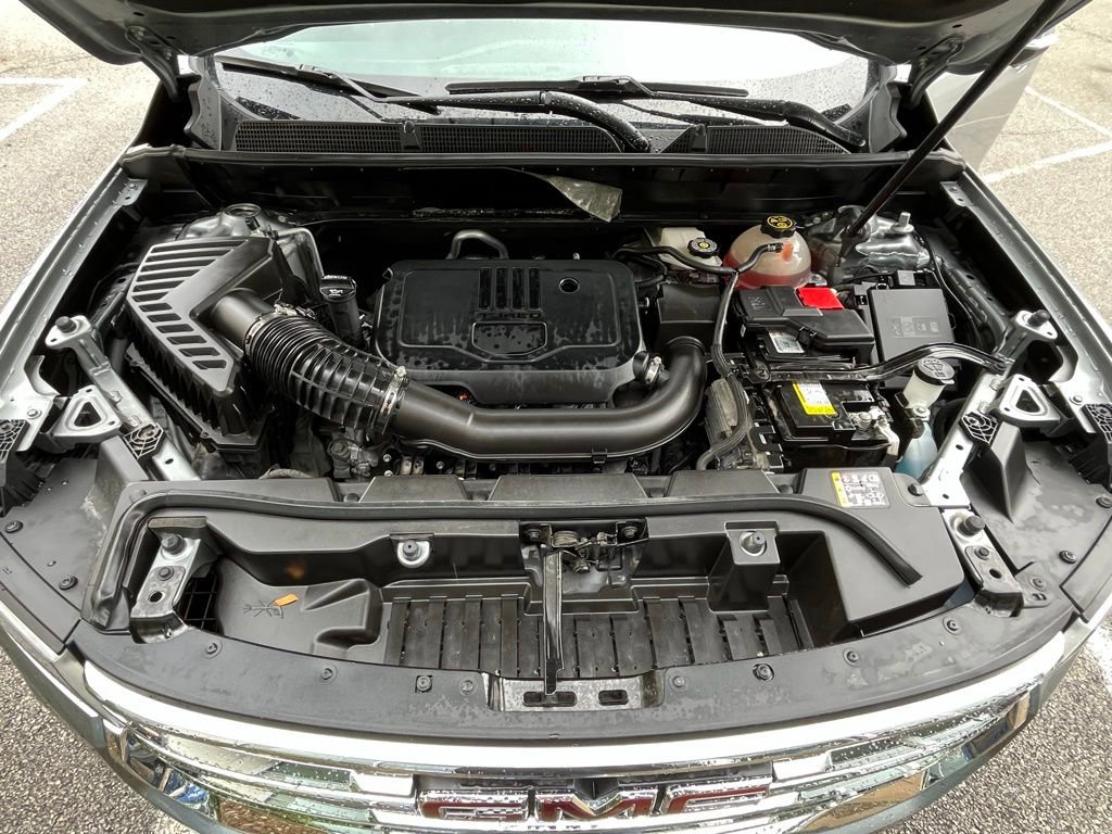 Certified 2023 GMC Acadia SLE w/ Driver Convenience Package image 9