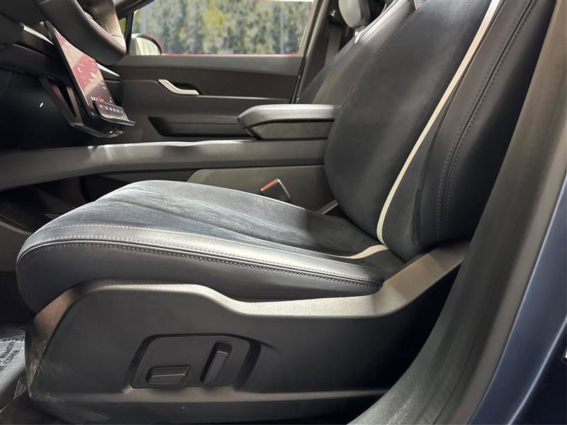Used 2023 Fisker Ocean One AWD/4WD image 17