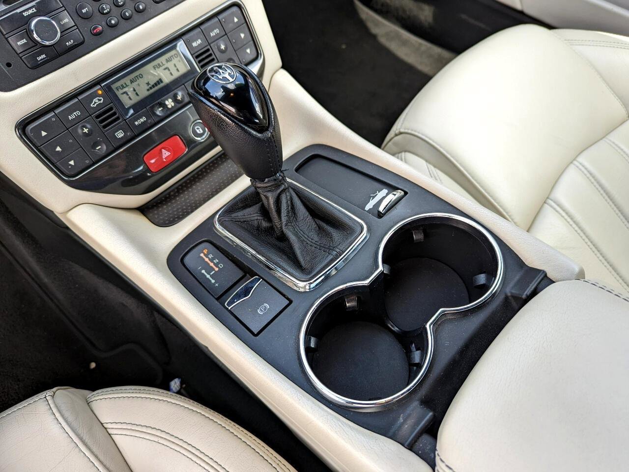Used 2013 Maserati GranTurismo Convertible RWD image 22