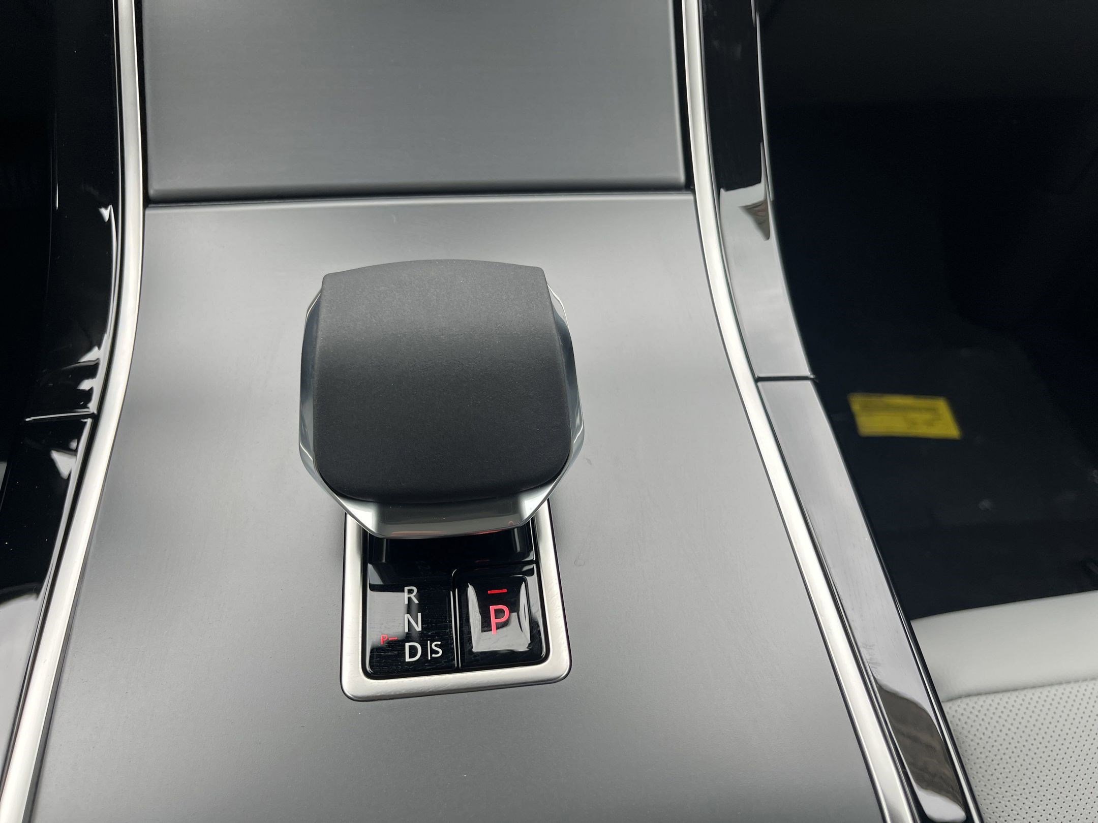 New 2026 Land Rover Range Rover Velar S image 17