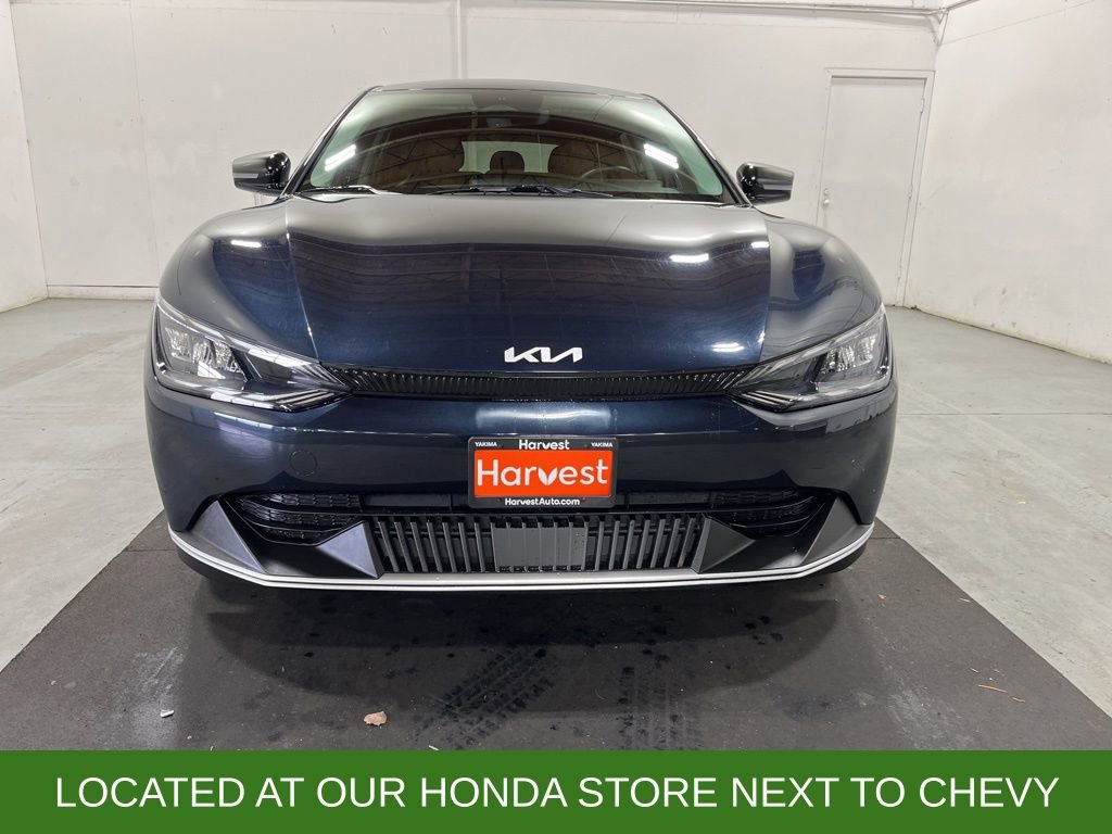 Used 2022 Kia EV6 Light image 2