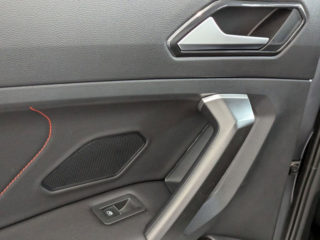 Used 2024 Volkswagen Tiguan Wolfsburg Edition image 26