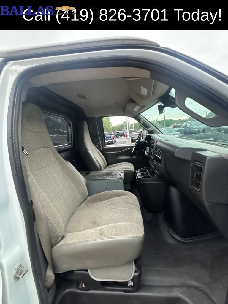Certified 2019 Chevrolet Express 2500 w/ Driver Convenience Package RWD image 10