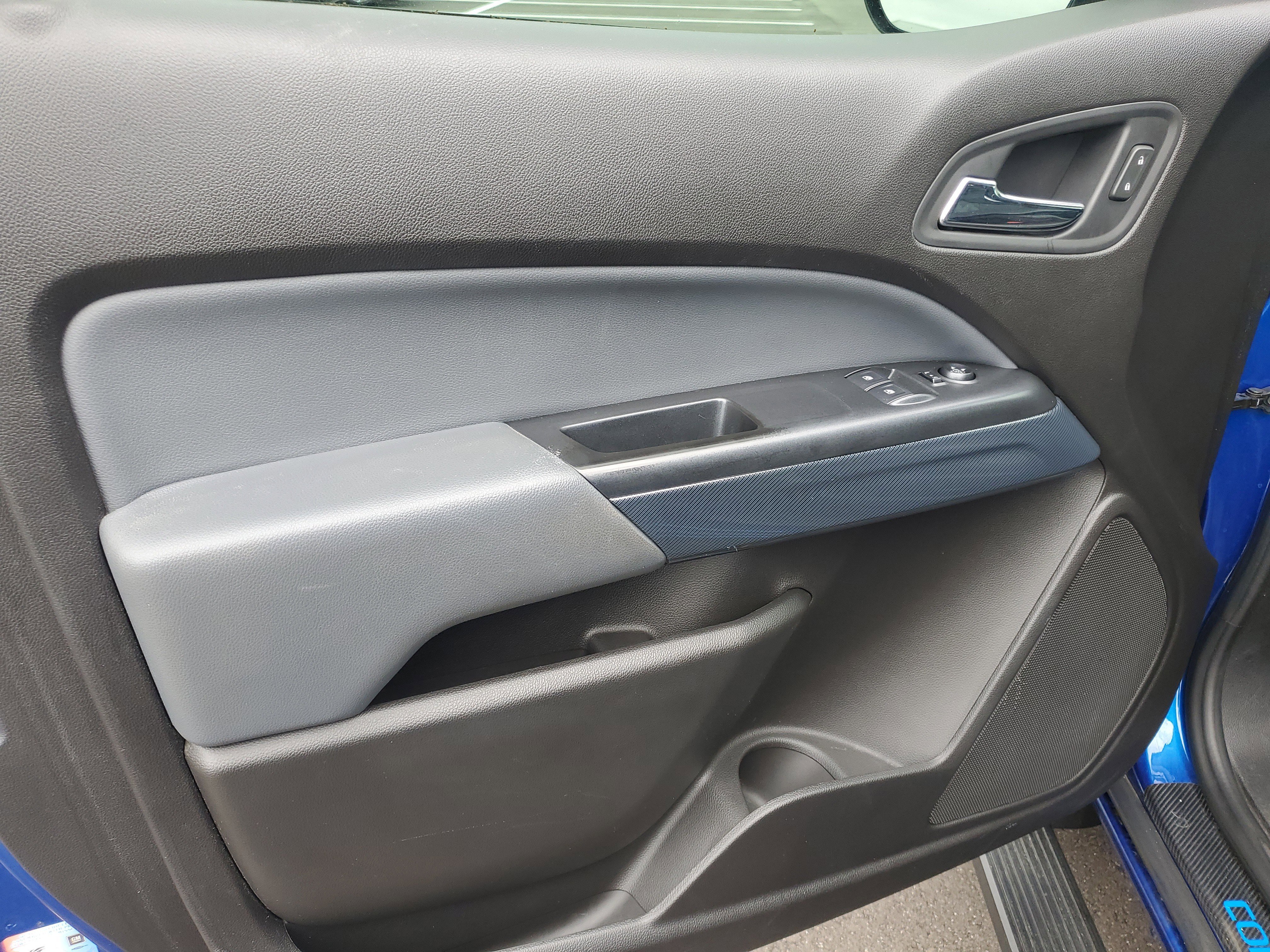 Used 2018 Chevrolet Colorado Z71 image 9