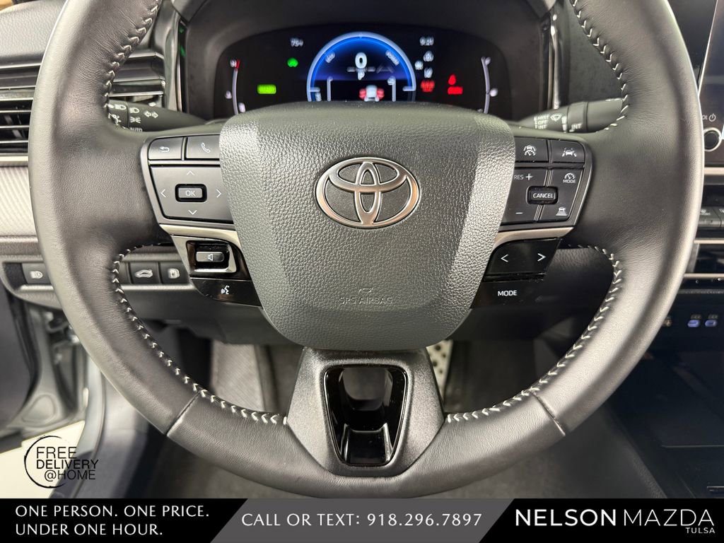 Used 2025 Toyota Camry SE w/ Convenience Package FWD image 24