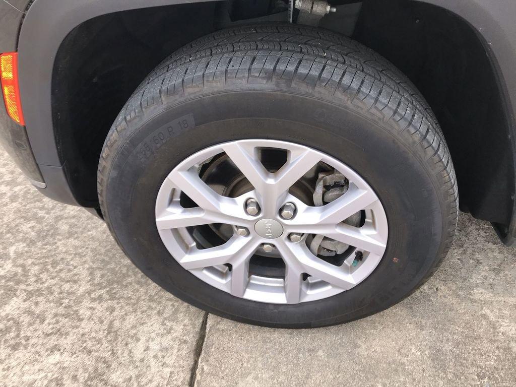 Used 2022 Jeep Grand Cherokee L Limited w/ Luxury Tech Group II image 10