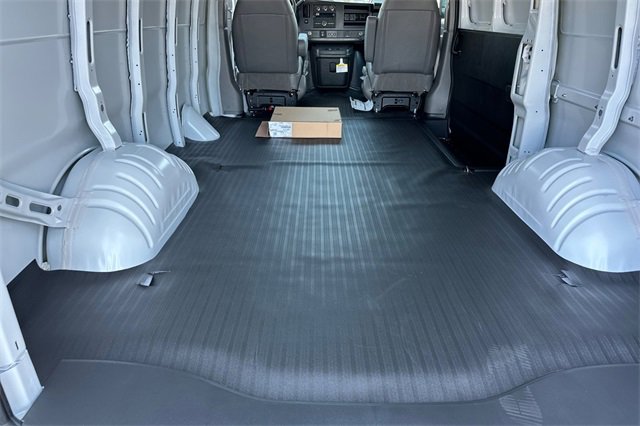 New 2025 Chevrolet Express 2500 Work Van w/ Driver Convenience Package image 18