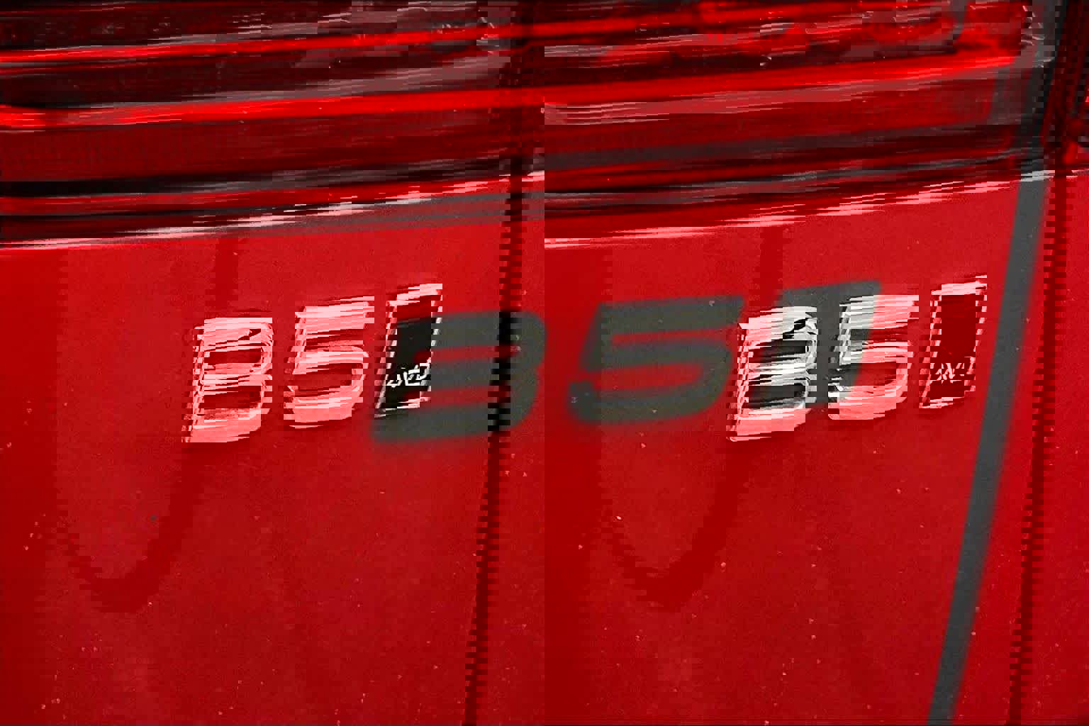 Certified 2023 Volvo XC60 B5 Plus w/ Climate Package image 9