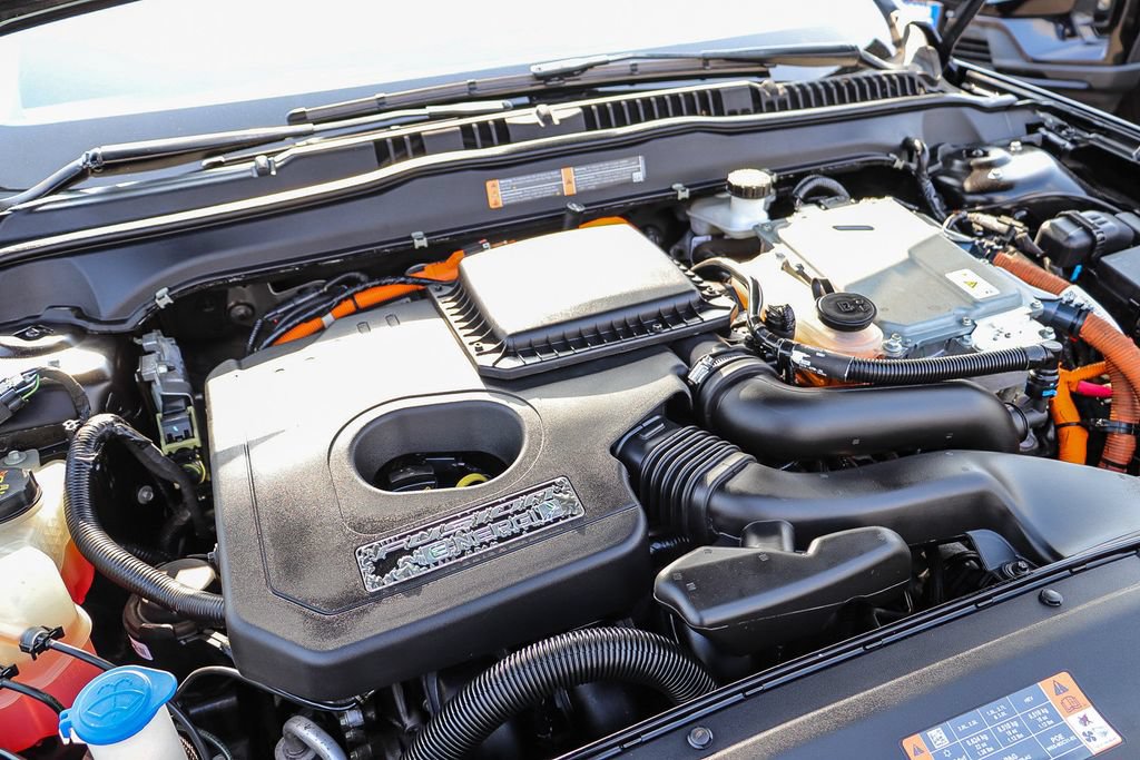 Used 2019 Ford Fusion Energi Titanium FWD image 32