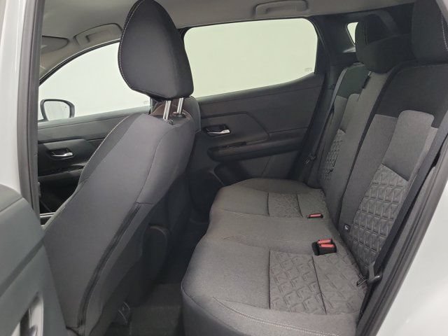 Used 2025 Nissan Kicks SV FWD image 12