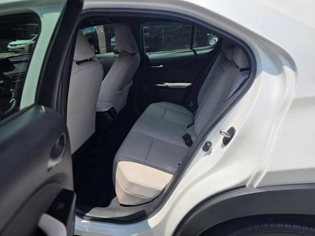 Used 2021 Lexus UX 200 w/ Accessory Package (Z1) FWD image 18