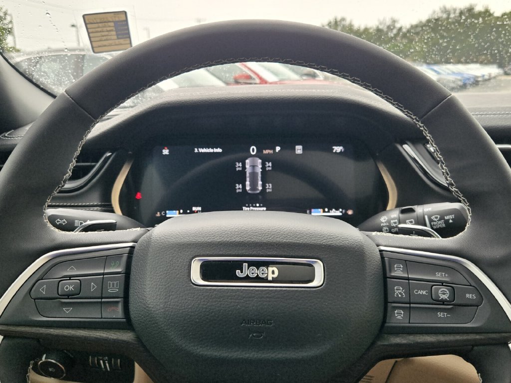 Used 2026 Jeep Grand Cherokee Limited RWD image 22
