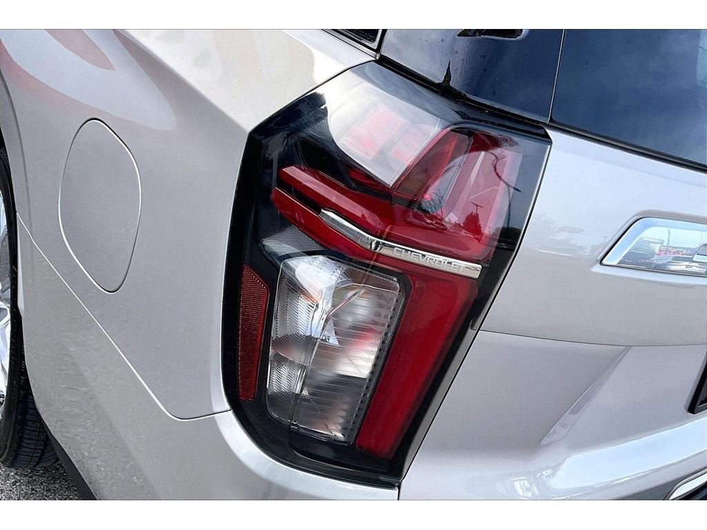 Used 2024 Chevrolet Suburban High Country AWD/4WD image 34