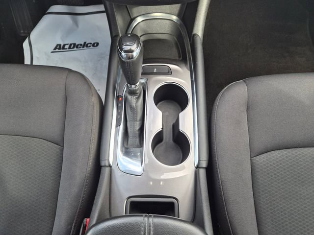Used 2017 Chevrolet Malibu LT FWD image 28