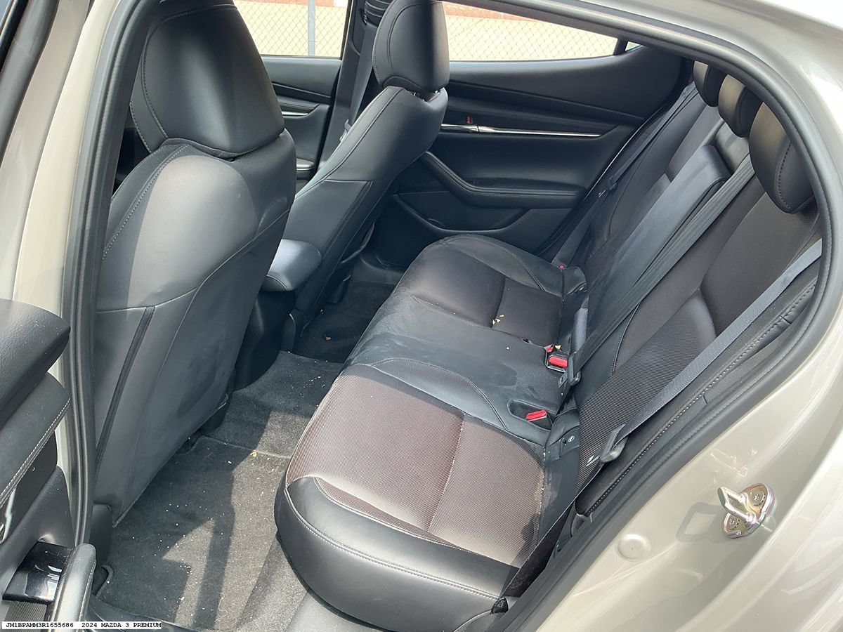 Used 2024 MAZDA MAZDA3 s FWD image 9