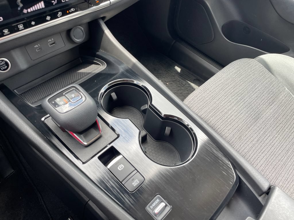 Certified 2021 Nissan Rogue SV FWD image 24