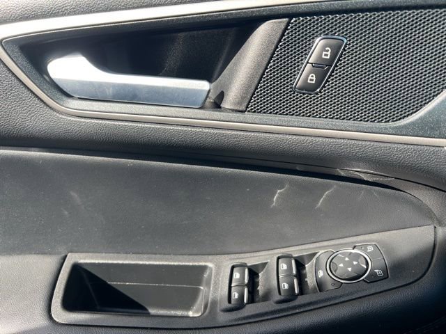 Used 2024 Ford Edge SEL image 21