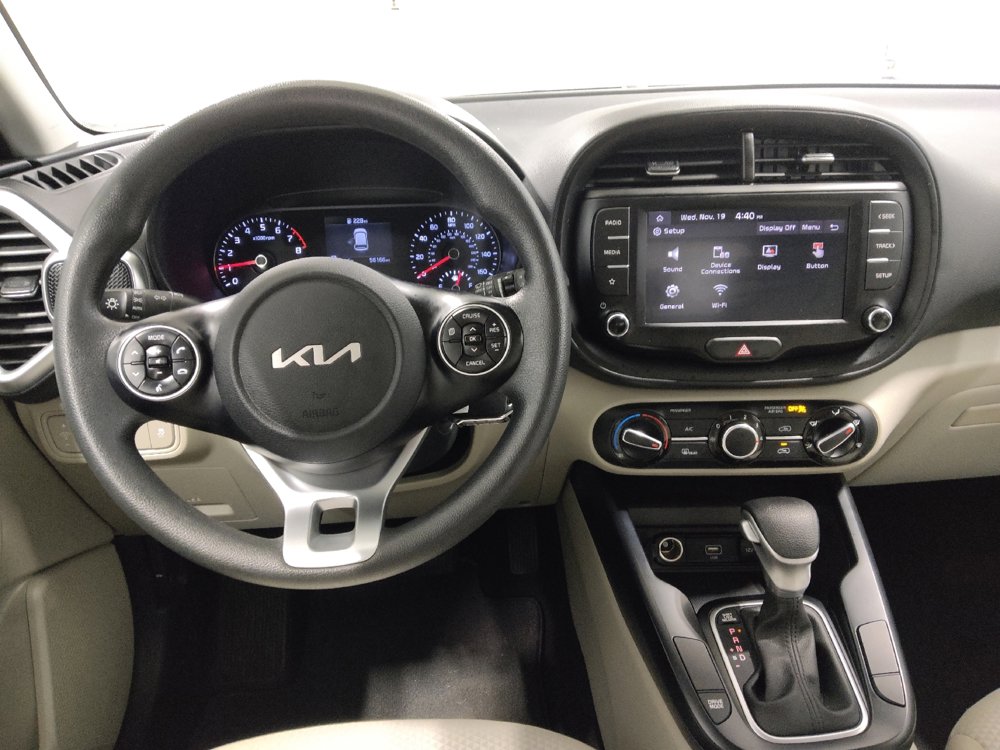Used 2022 Kia Soul LX image 22
