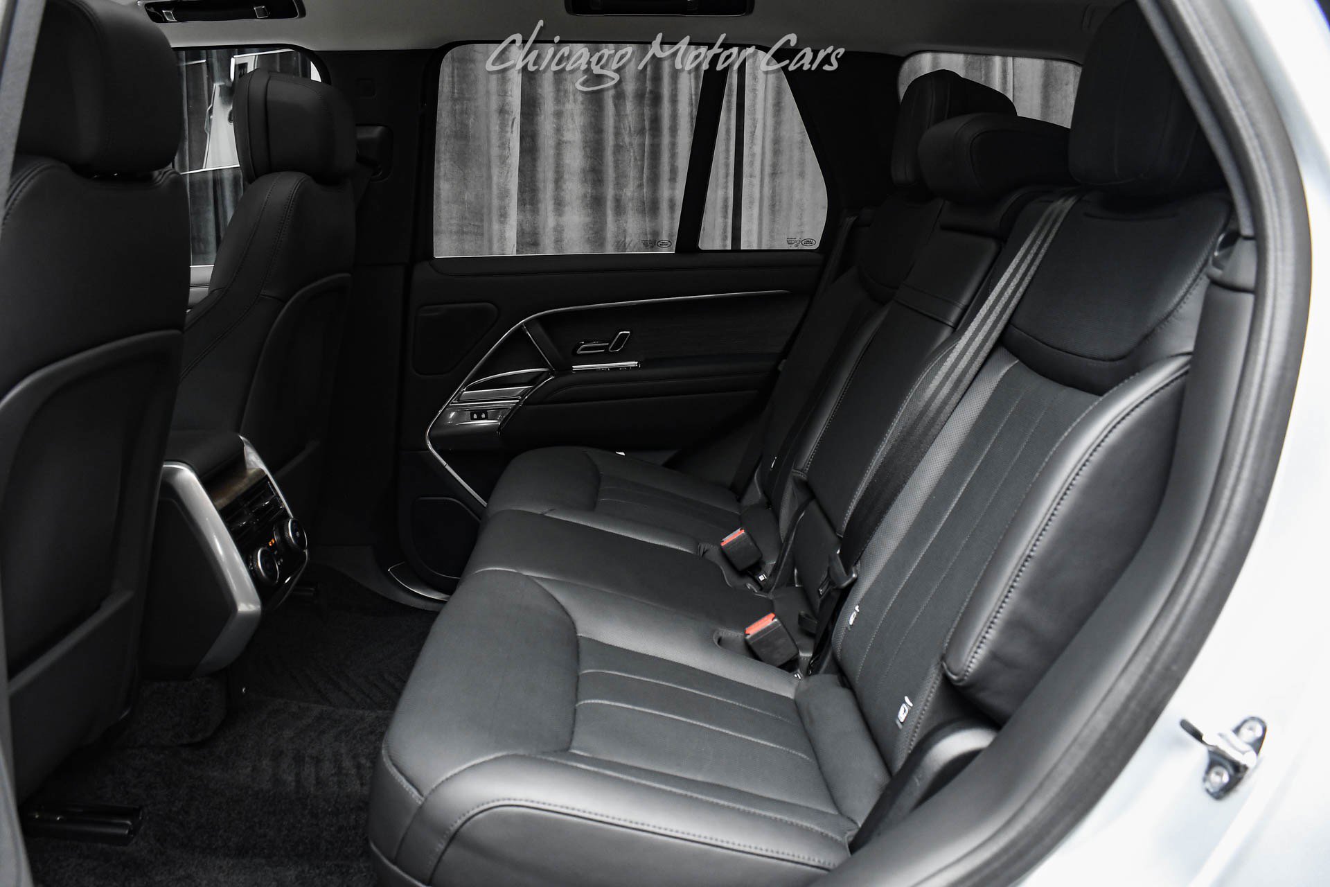 Used 2024 Land Rover Range Rover SE image 28