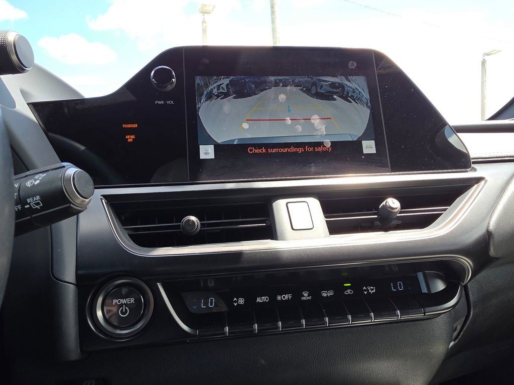 Used 2023 Lexus UX 250h FWD w/ Accessory Package (Z1) image 31