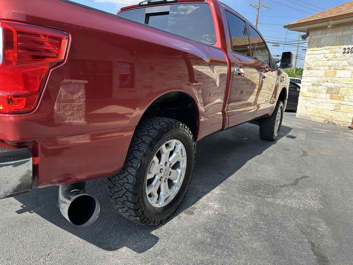 Used 2016 Nissan Titan SL RWD image 4