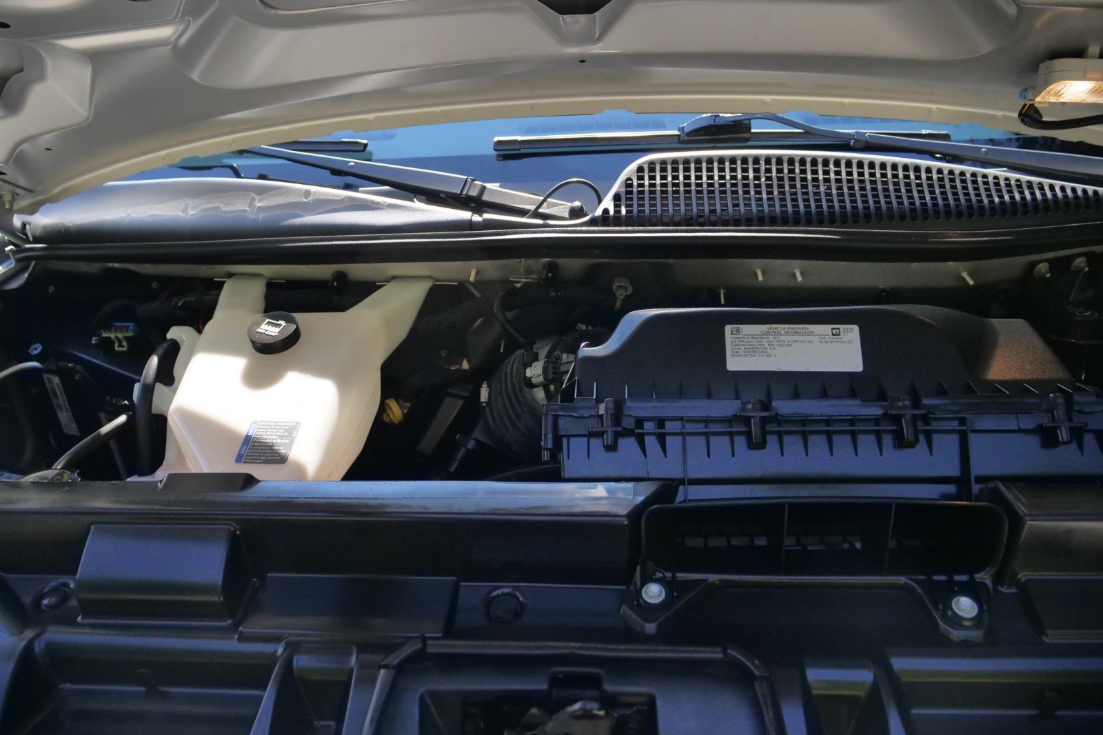 Used 2022 GMC Savana 2500 w/ Communications Package RWD image 30