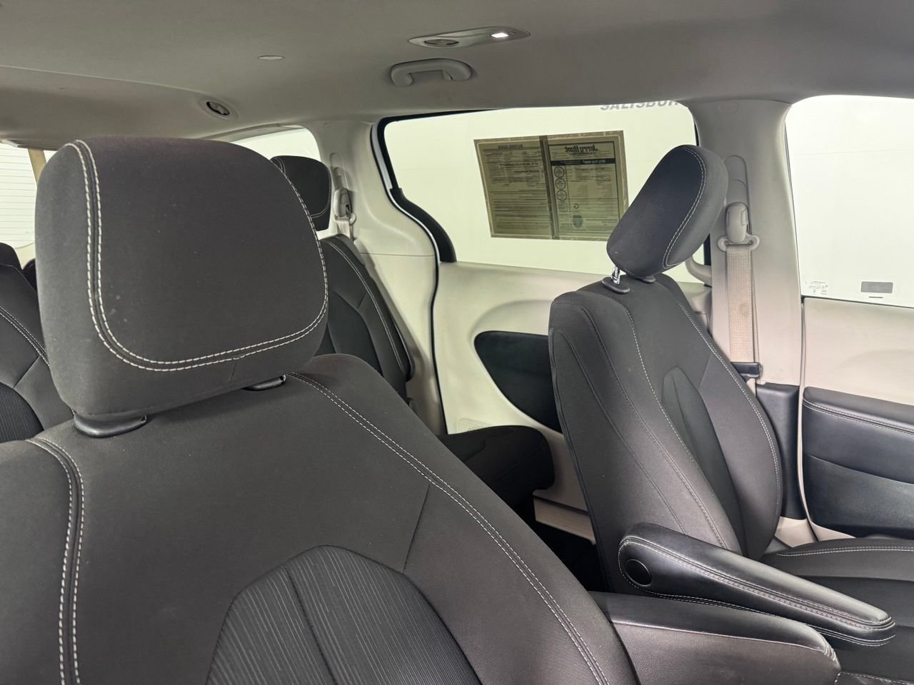 Used 2023 Chrysler Voyager LX FWD image 23