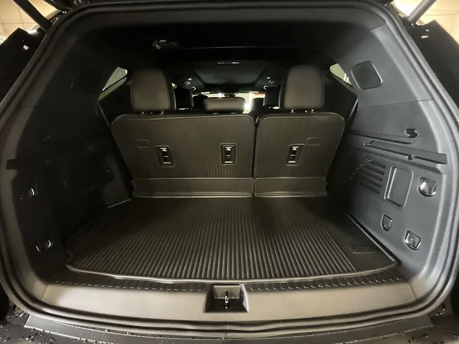 New 2026 Chevrolet Traverse Z71 w/ Enhanced Driving Package AWD/4WD image 14