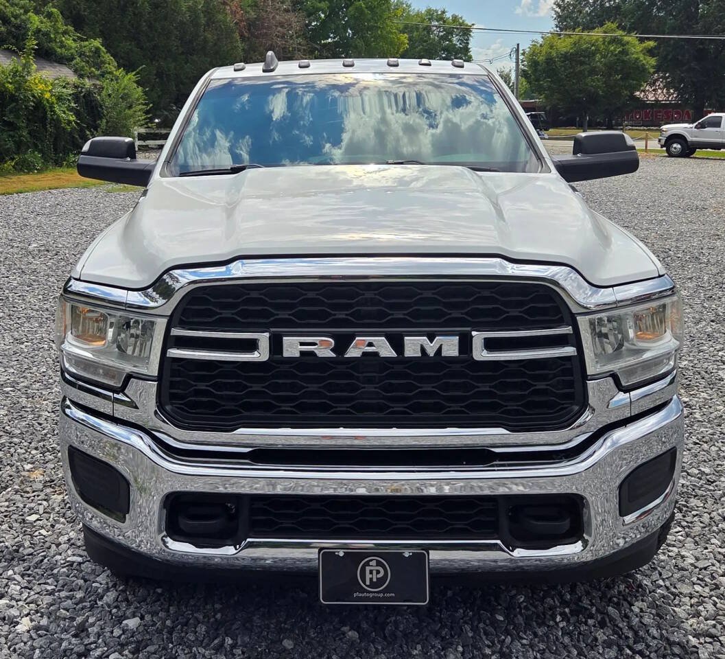 Used 2019 RAM 3500 Tradesman w/ Chrome Appearance Group AWD/4WD image 9