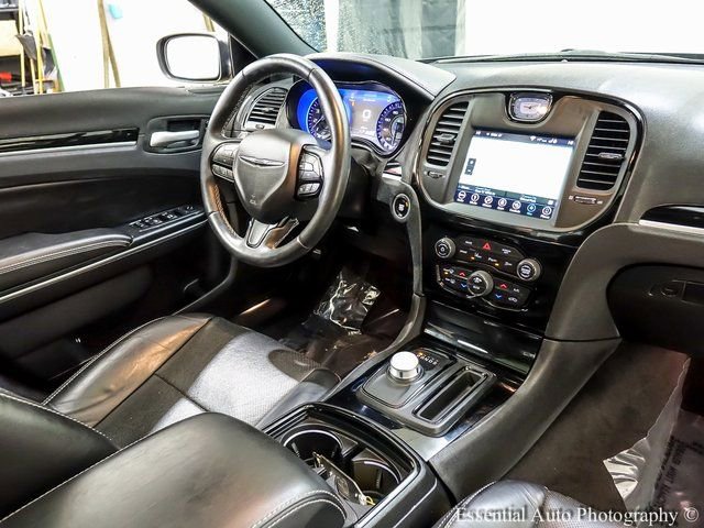 Used 2018 Chrysler 300 S w/ Safetytec Plus Group image 20