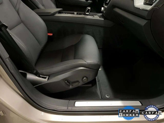 Used 2025 Volvo XC60 B5 Plus image 83