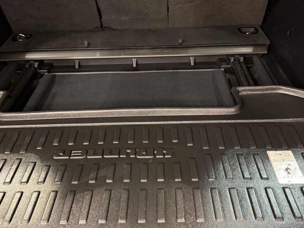 Used 2021 Toyota 4Runner Venture w/ Moonroof Package image 37