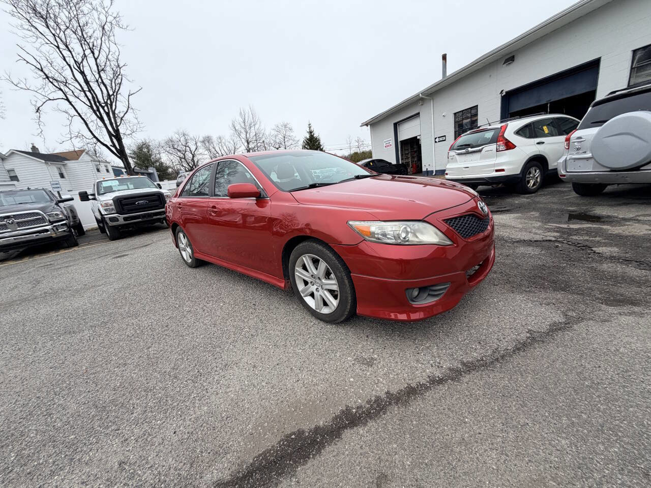 Used 2010 Toyota Camry SE image 5
