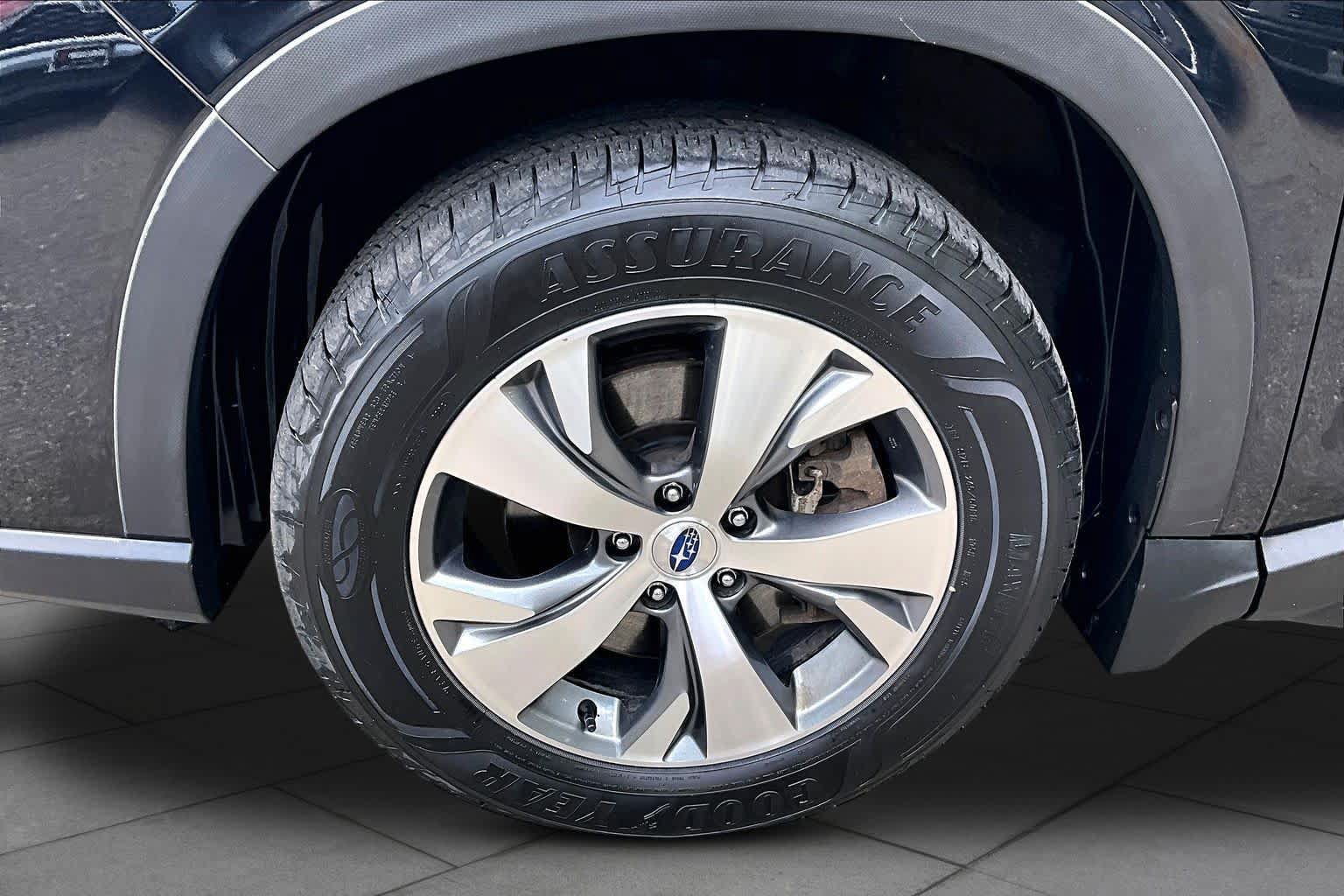 Used 2019 Subaru Ascent Premium AWD/4WD image 11