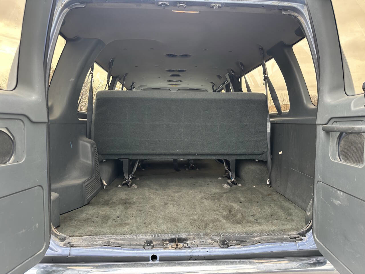 Used 1995 Ford E-350 and Econoline 350 XLT image 16