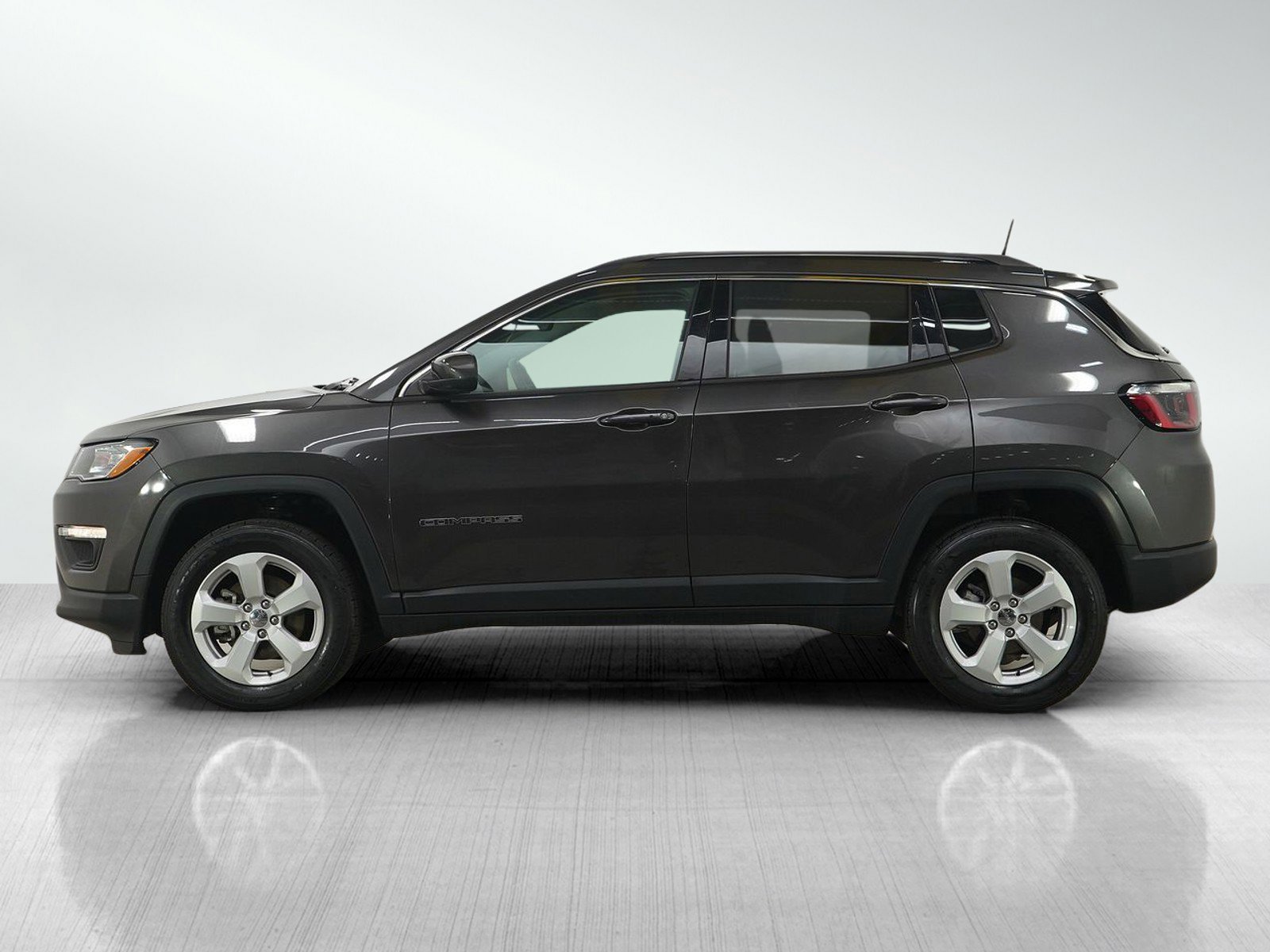 Used 2018 Jeep Compass Latitude w/ Popular Equipment Group image 2