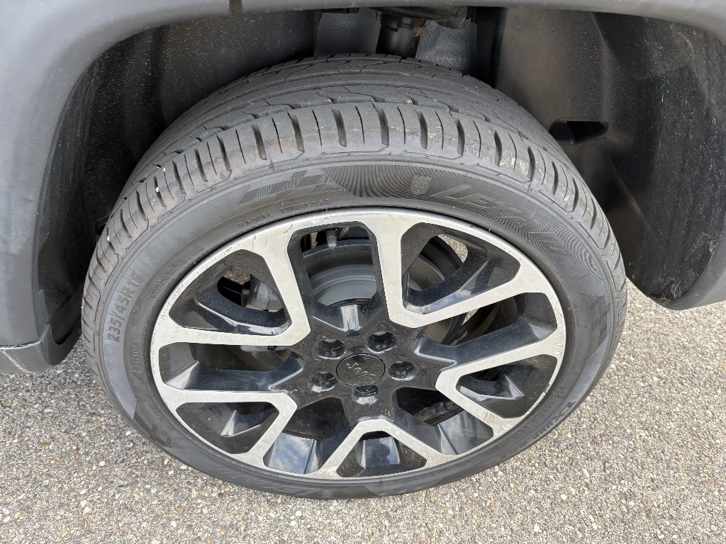 Used 2018 Jeep Compass Limited w/ Navigation Group image 10