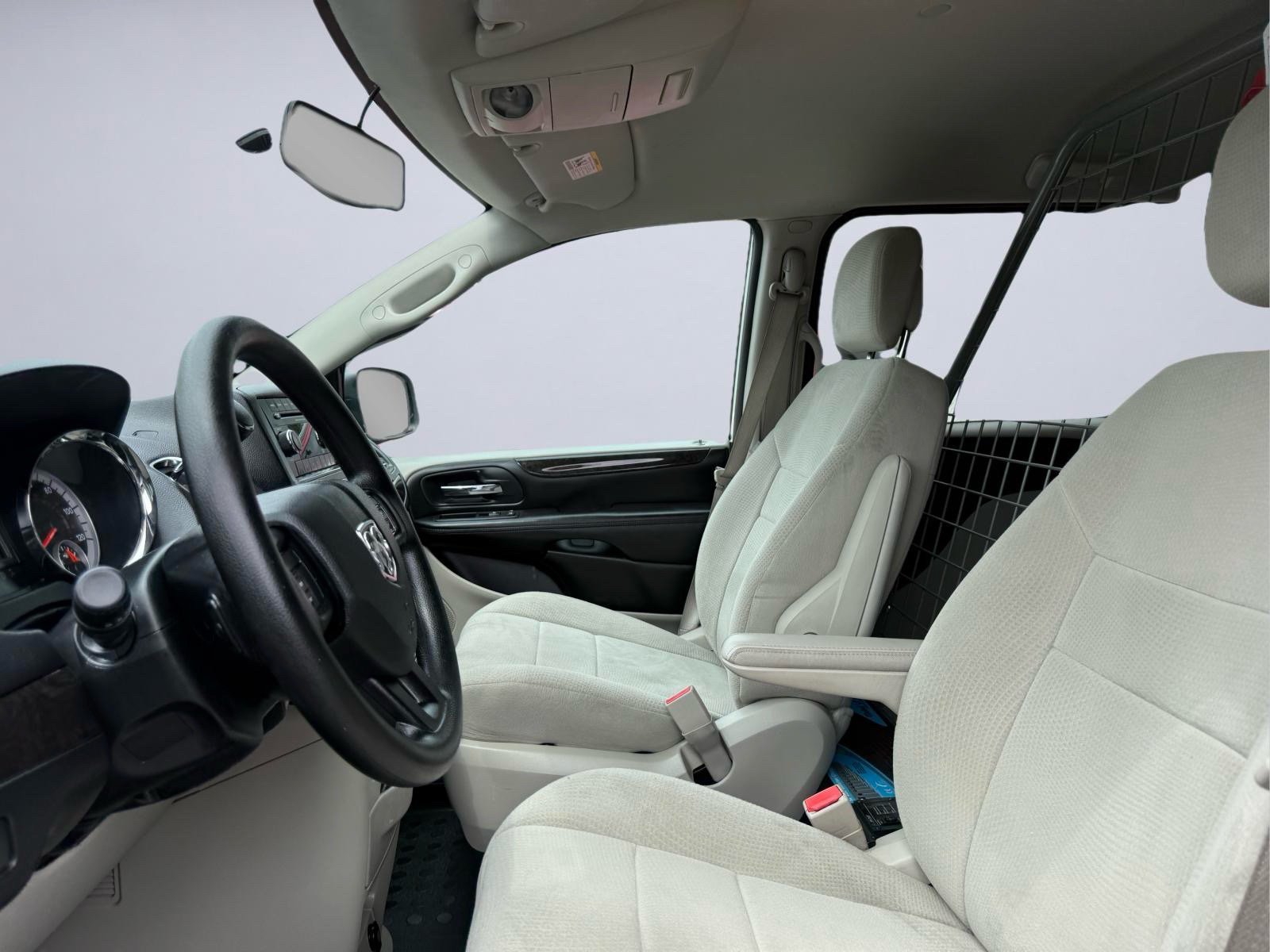 Used 2013 RAM C/V Tradesman FWD image 17