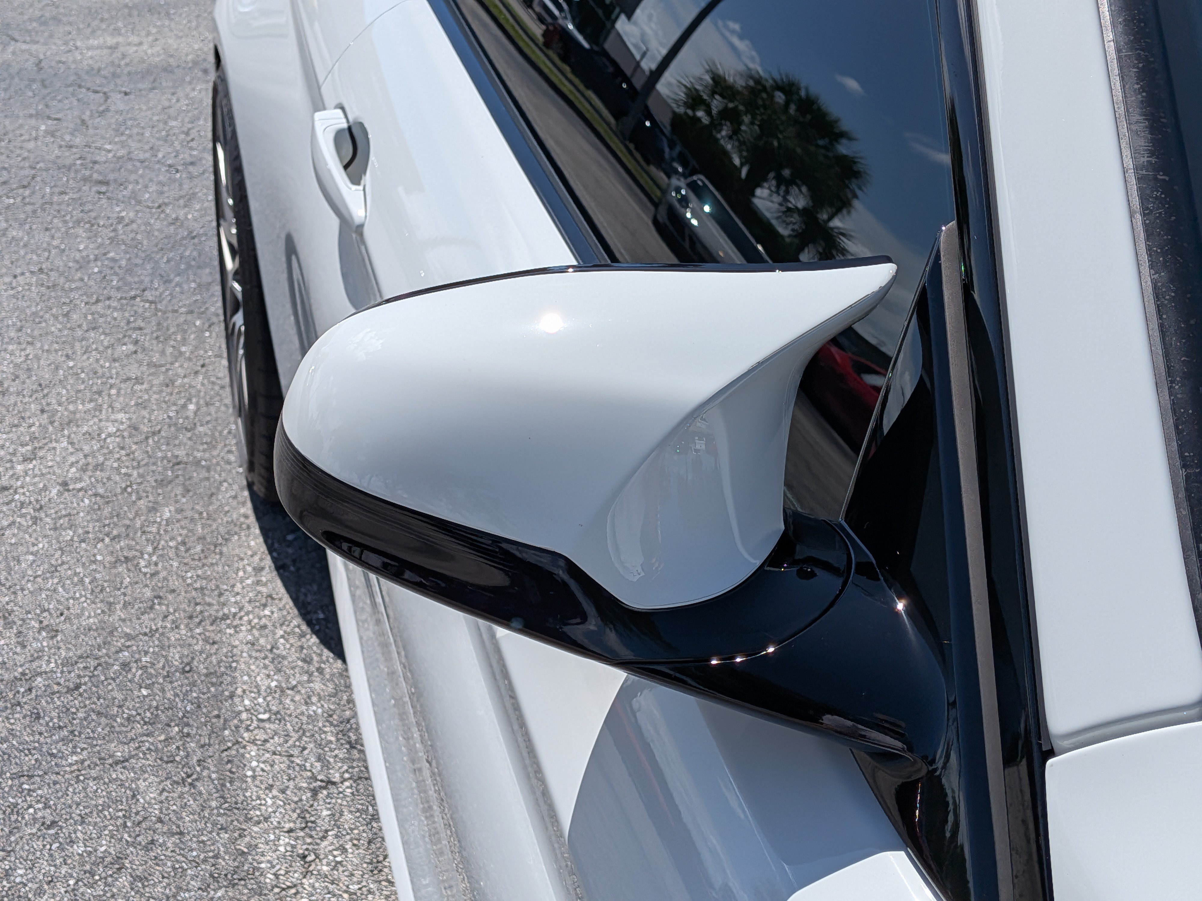 Used 2018 BMW M4 Convertible RWD image 12