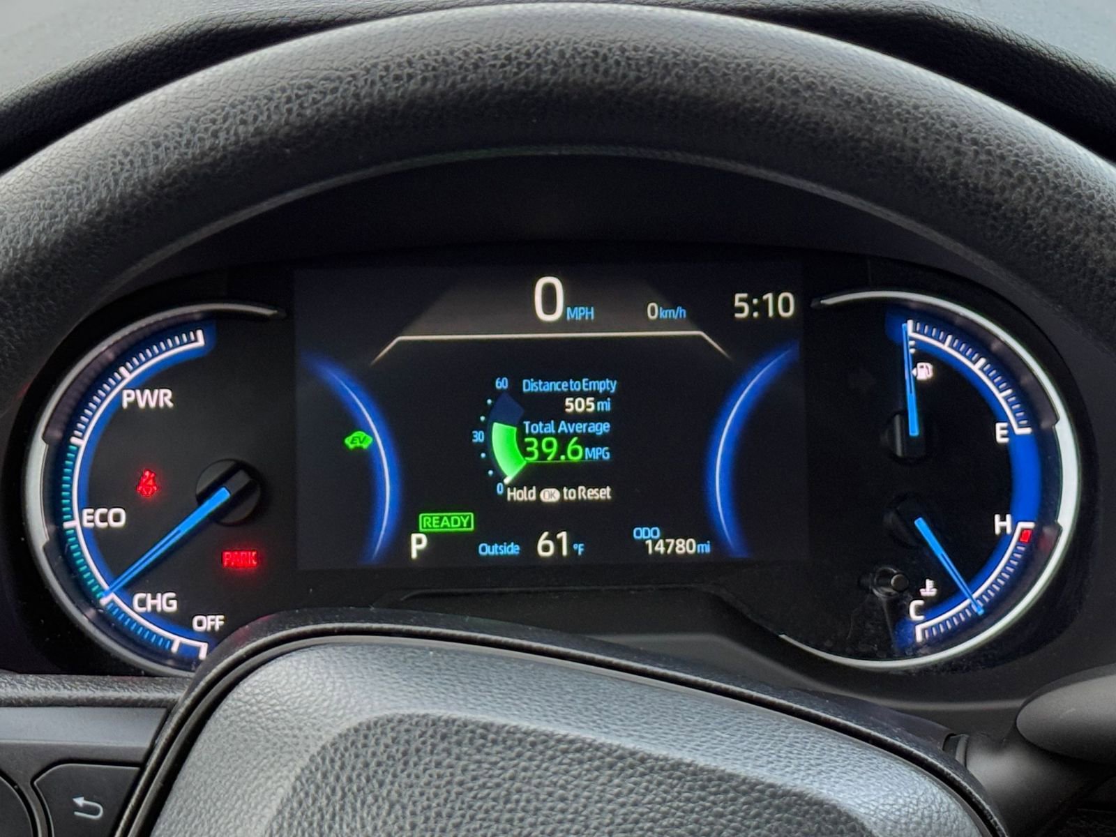 Used 2025 Toyota RAV4 LE image 39