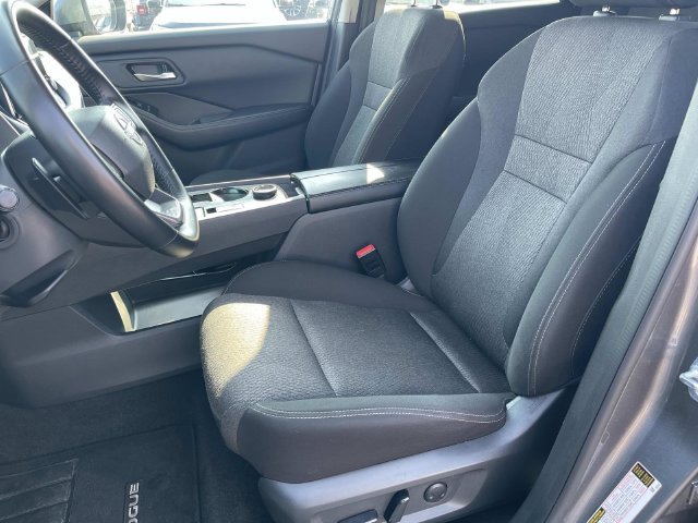 Used 2025 Nissan Rogue SV AWD/4WD image 25