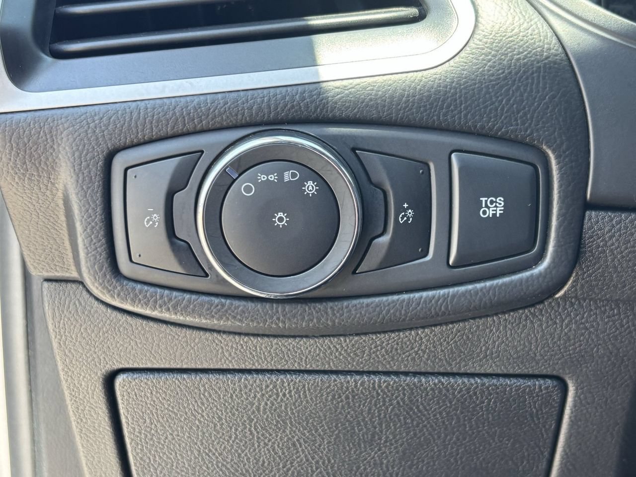 Used 2023 Ford Edge SEL AWD/4WD image 30