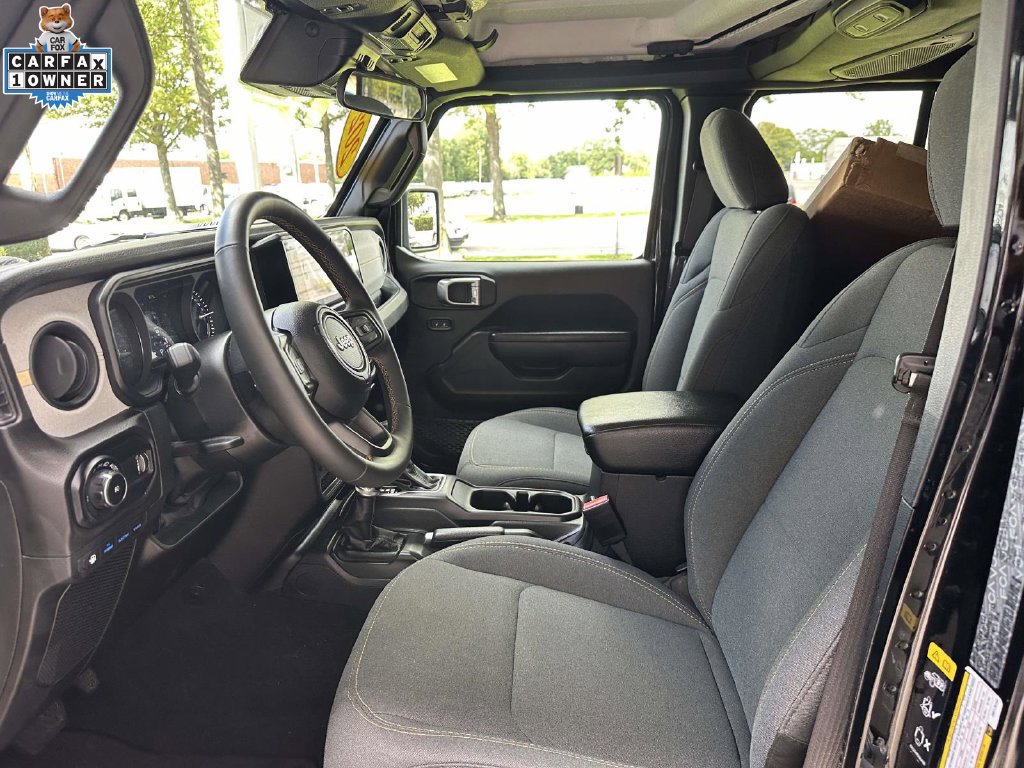 Used 2024 Jeep Wrangler Unlimited w/ Dual Top Group AWD/4WD image 12