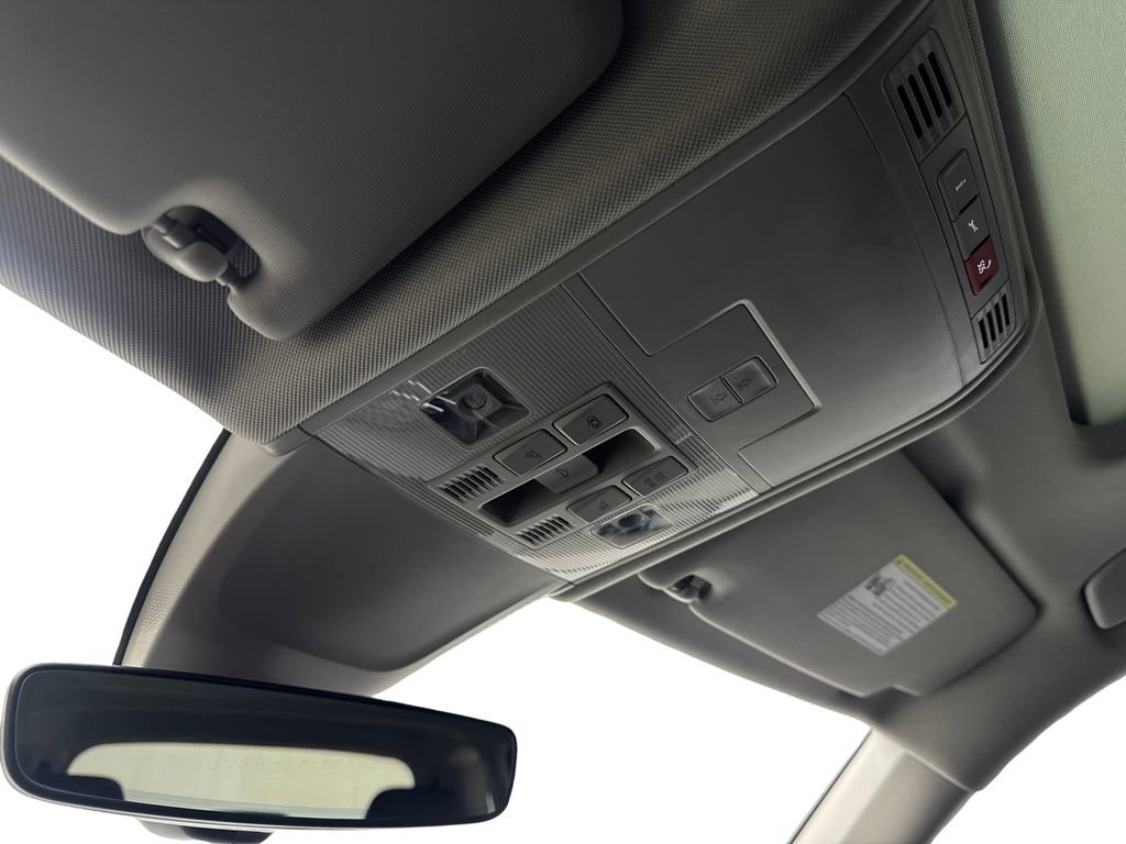 Used 2024 Volkswagen Tiguan SE FWD image 76