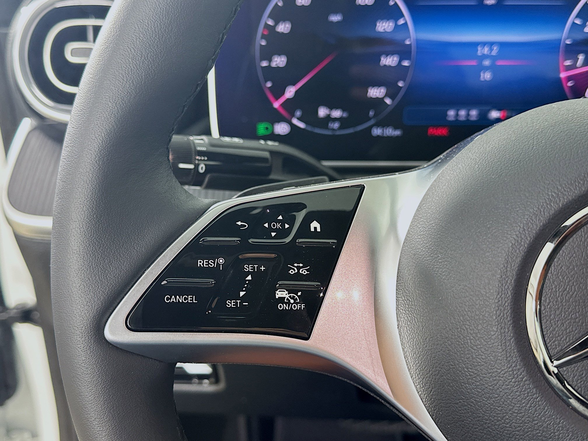 Certified 2025 Mercedes-Benz C 300 4MATIC Sedan image 12